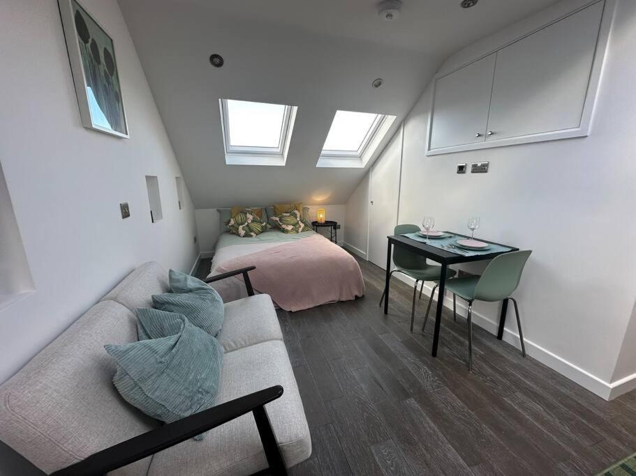 Lovely New Decor Studio - 4 The Southwell London Ngoại thất bức ảnh
